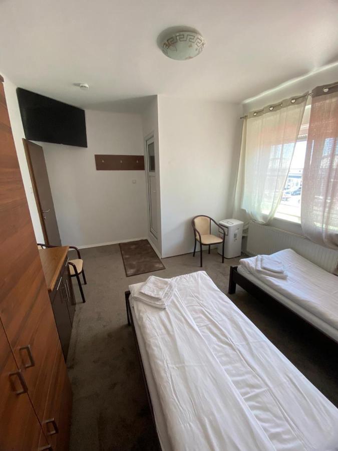 451 Rooms Γκρατς Εξωτερικό φωτογραφία