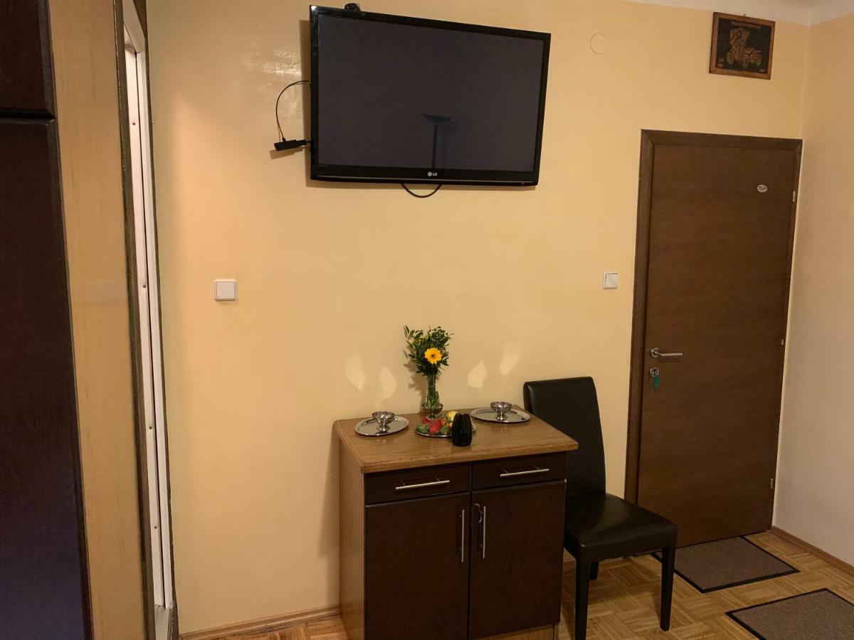 451 Rooms Γκρατς Εξωτερικό φωτογραφία