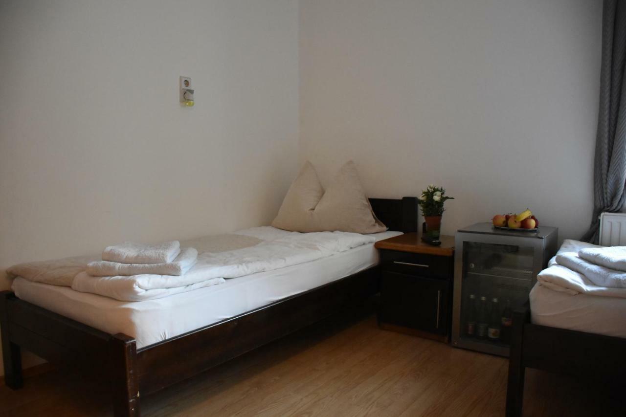 451 Rooms Γκρατς Εξωτερικό φωτογραφία