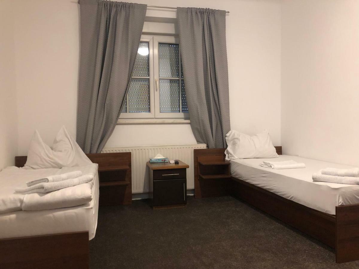 451 Rooms Γκρατς Εξωτερικό φωτογραφία