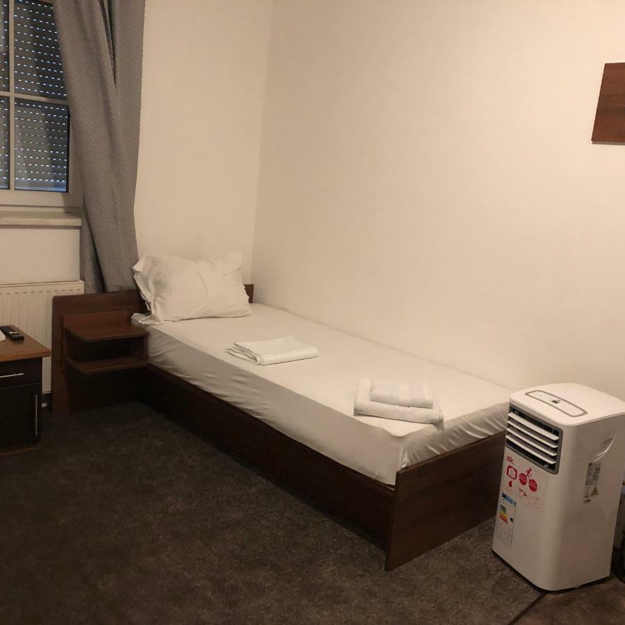 451 Rooms Γκρατς Εξωτερικό φωτογραφία